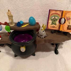 Little Tikes Magic Workshop Enchanting Wizard Playset with Black Cauldron